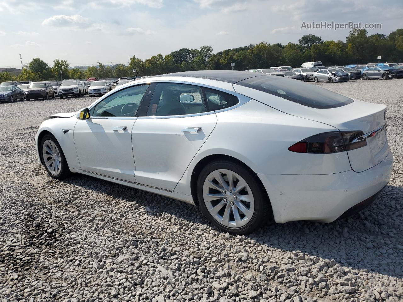 2020 Tesla Model S  White vin: 5YJSA1E22LF369101