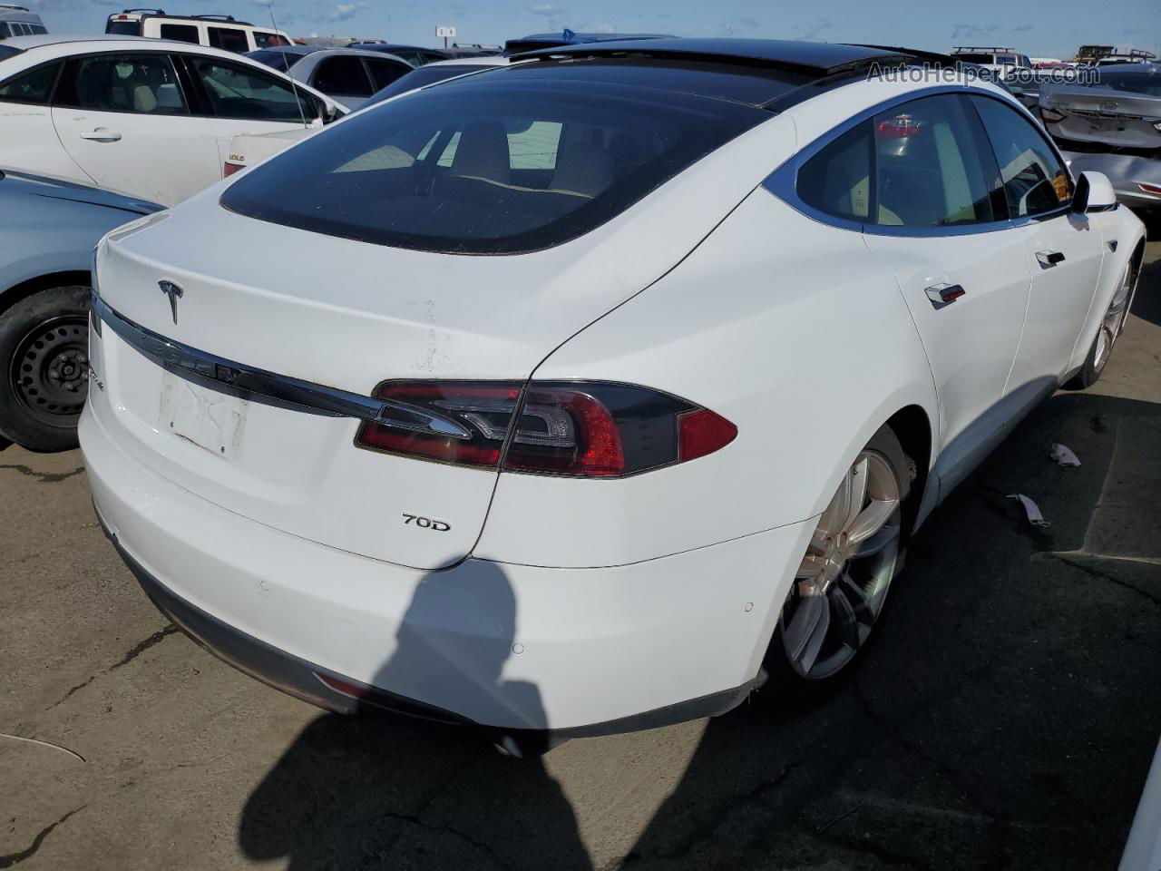 2016 Tesla Model S  White vin: 5YJSA1E23GF129416