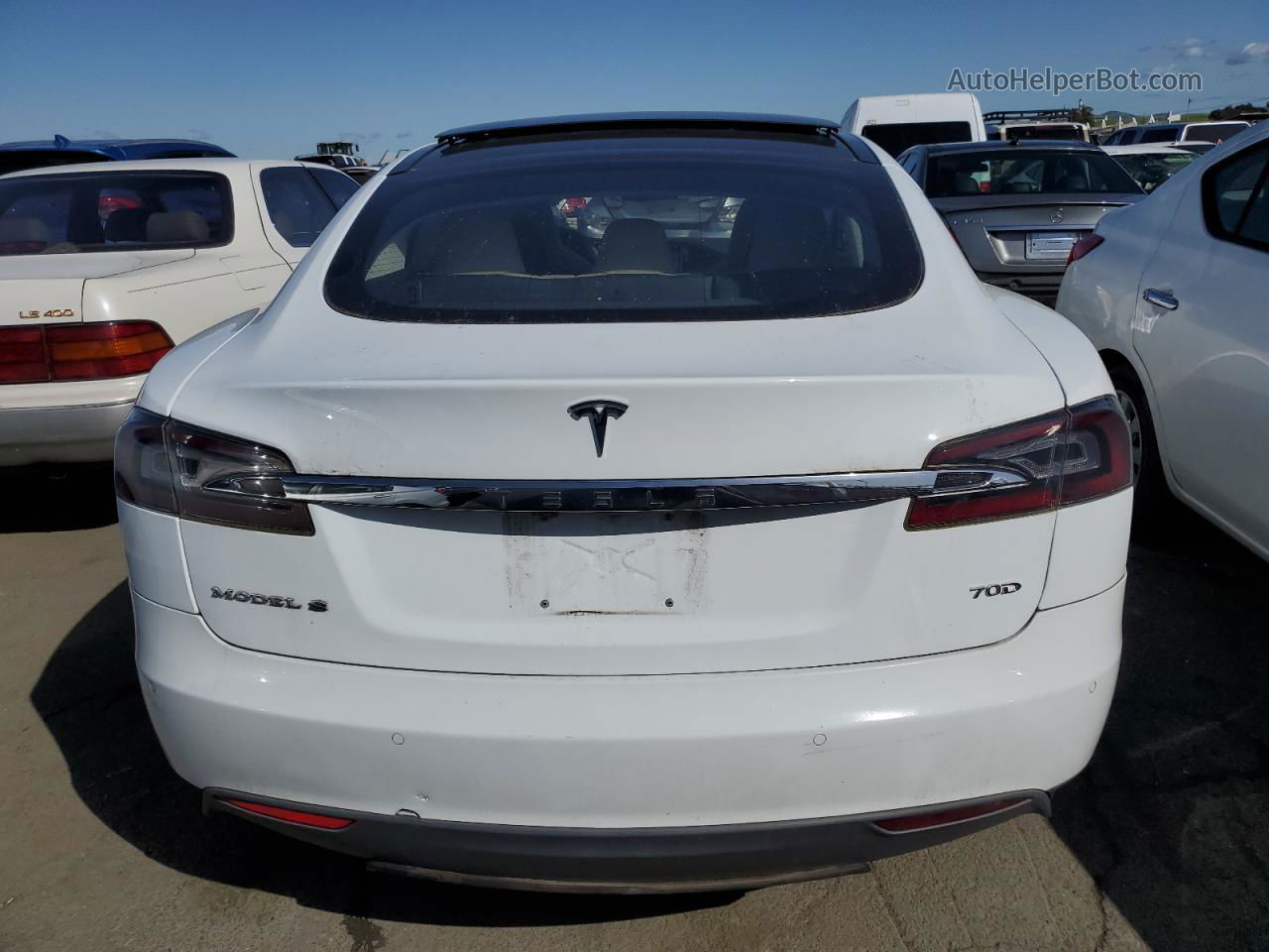 2016 Tesla Model S  White vin: 5YJSA1E23GF129416