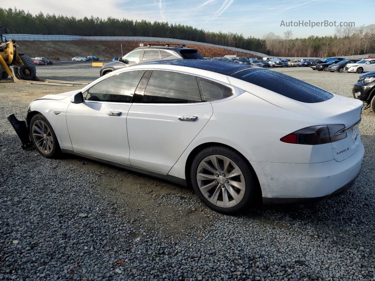 2016 Tesla Model S  White vin: 5YJSA1E23GF136270