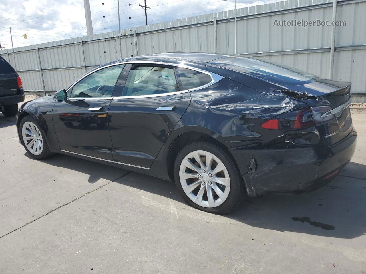 2018 Tesla Model S  Black vin: 5YJSA1E23JF281946