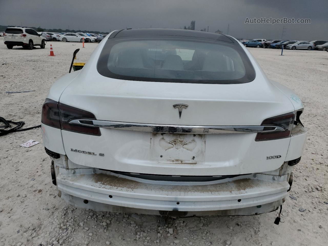 2018 Tesla Model S  Белый vin: 5YJSA1E23JF292137