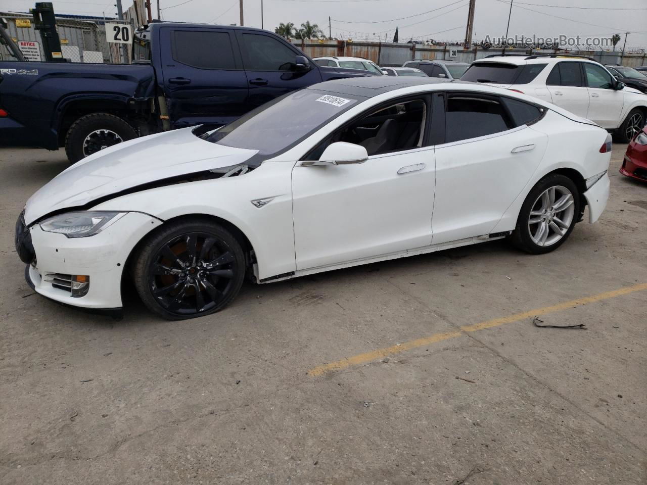 2015 Tesla Model S  Белый vin: 5YJSA1E24FF105205