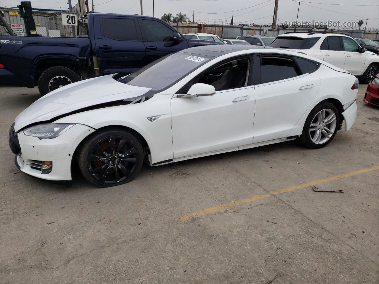 2015 Tesla Model S  White vin: 5YJSA1E24FF105205