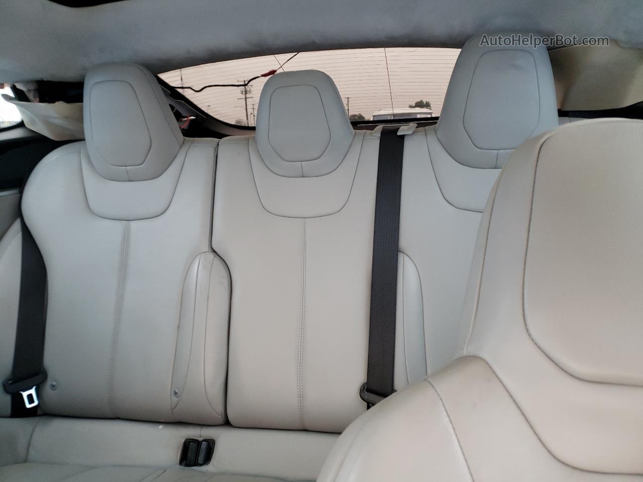 2015 Tesla Model S  Белый vin: 5YJSA1E24FF105205