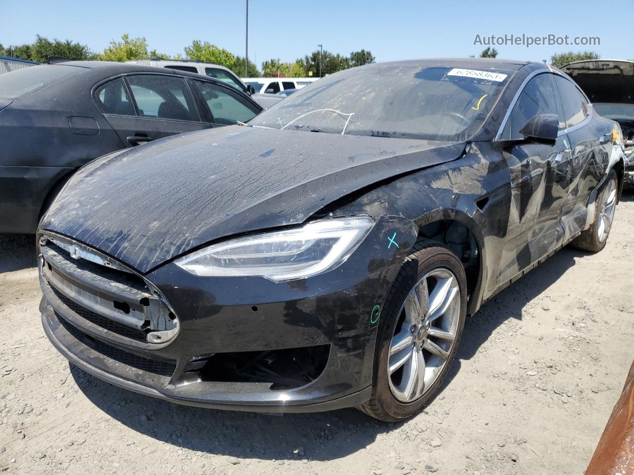 2015 Tesla Model S  Черный vin: 5YJSA1E24FF105270