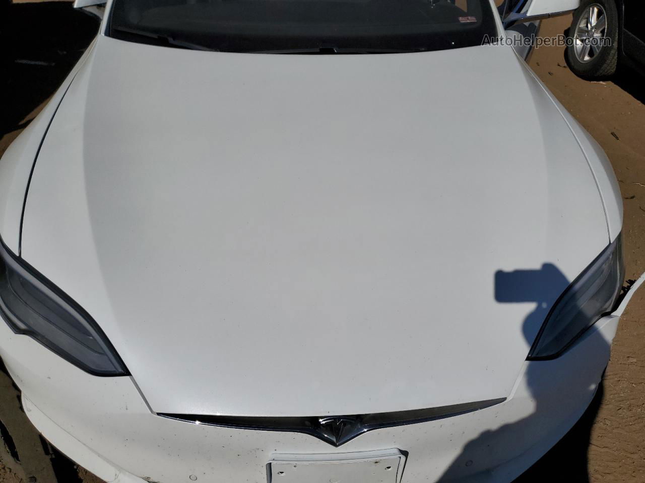 2016 Tesla Model S  White vin: 5YJSA1E24GF147486