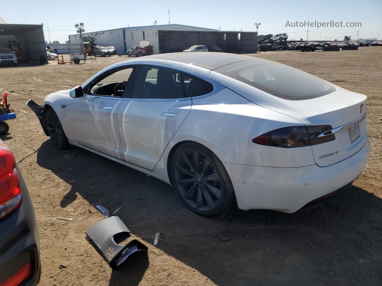 2016 Tesla Model S  Белый vin: 5YJSA1E24GF147486