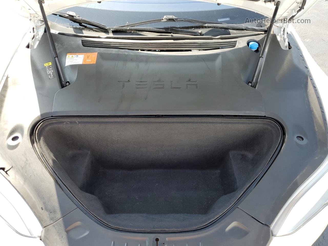 2018 Tesla Model S Белый vin: 5YJSA1E24JF281793