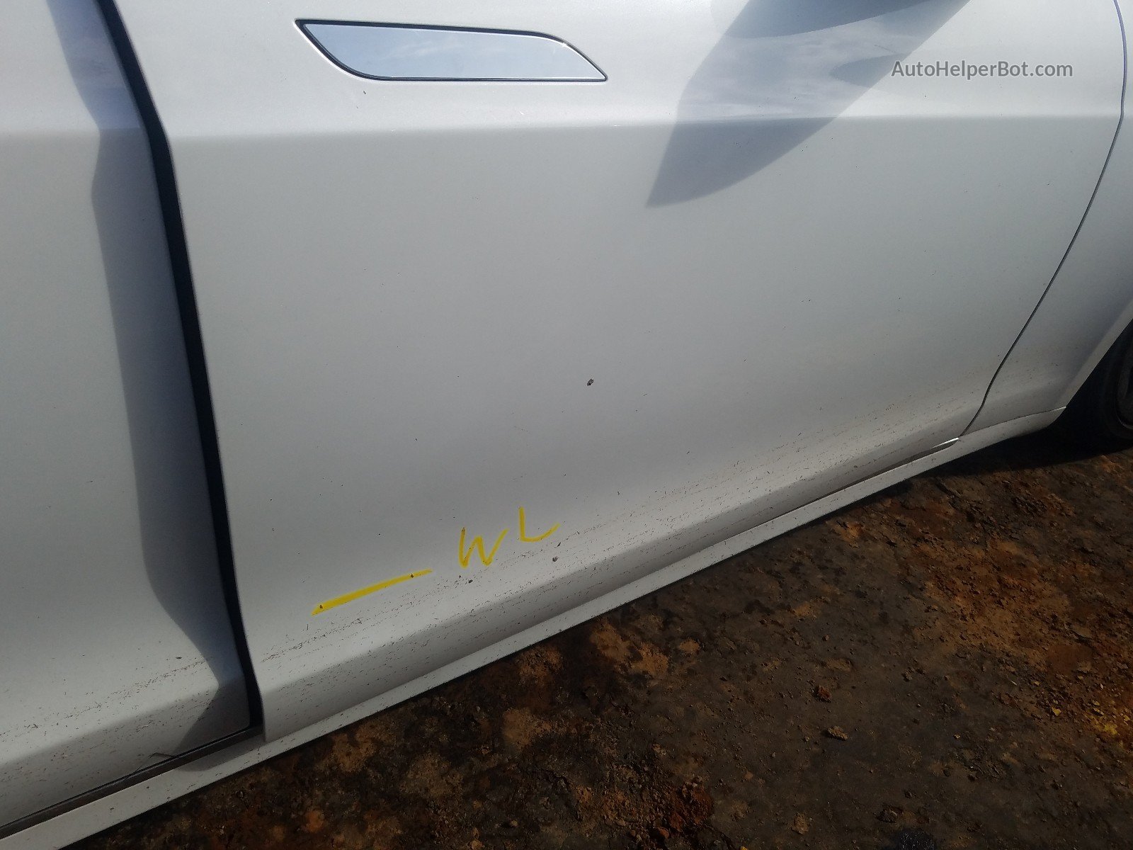 2019 Tesla Model S Белый vin: 5YJSA1E24KF340584