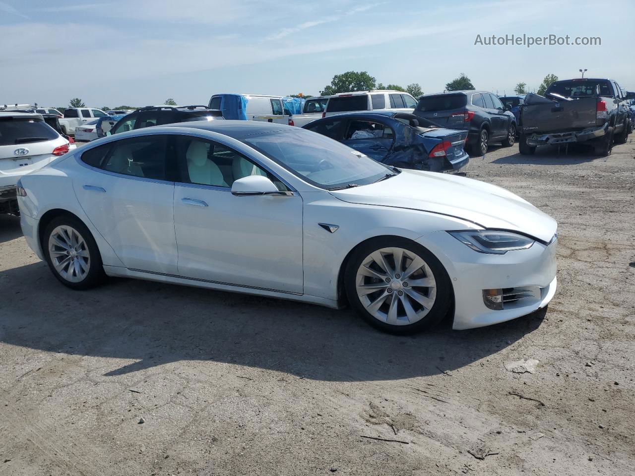 2020 Tesla Model S  Белый vin: 5YJSA1E24LF364014