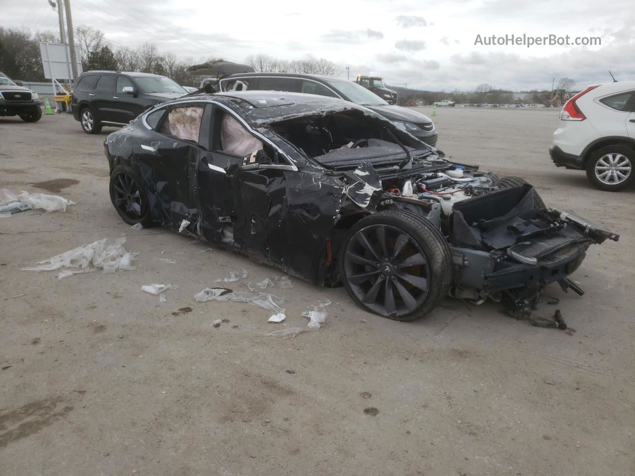 2016 Tesla Model S  Black vin: 5YJSA1E25GF153913