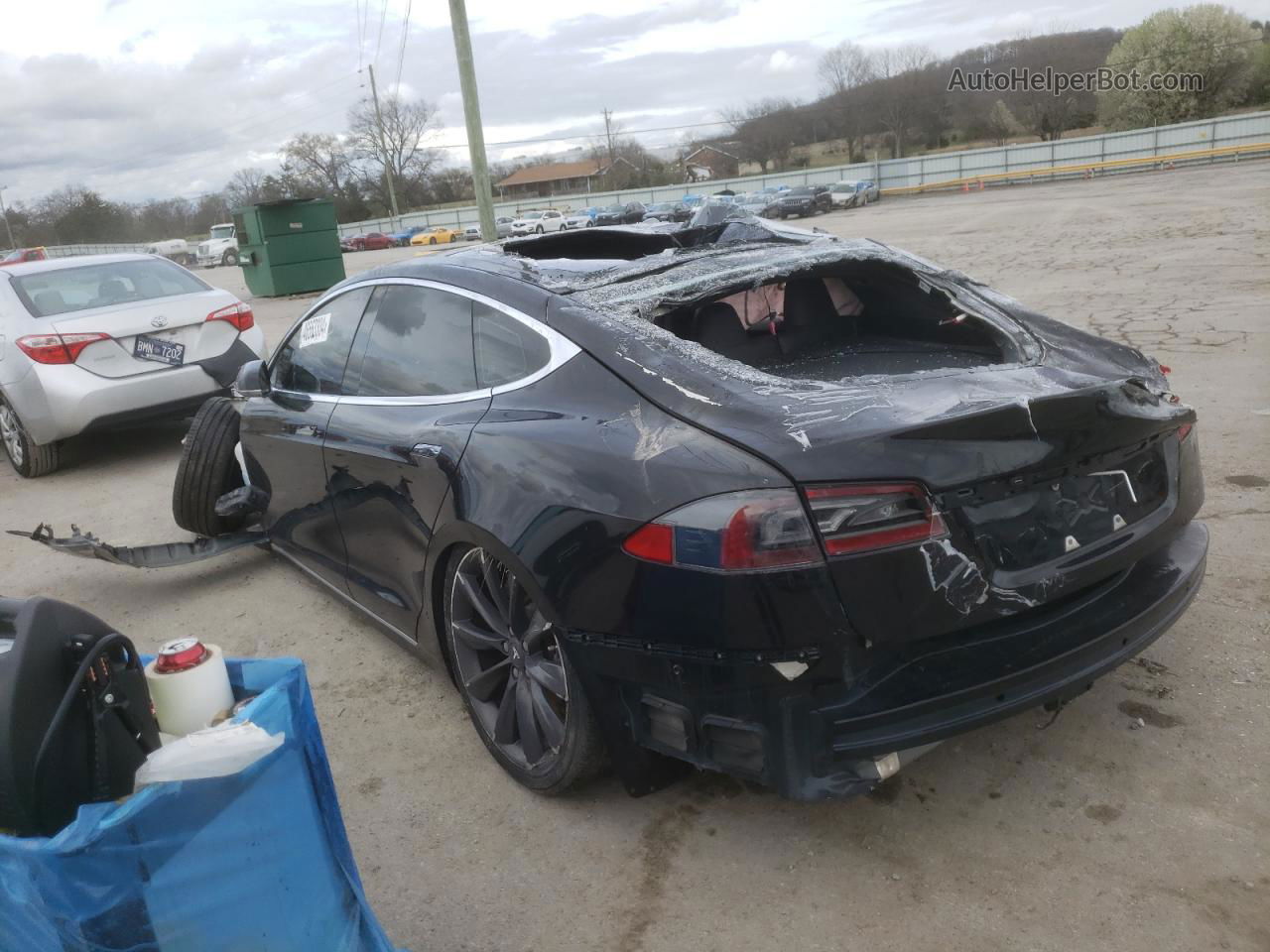 2016 Tesla Model S  Black vin: 5YJSA1E25GF153913