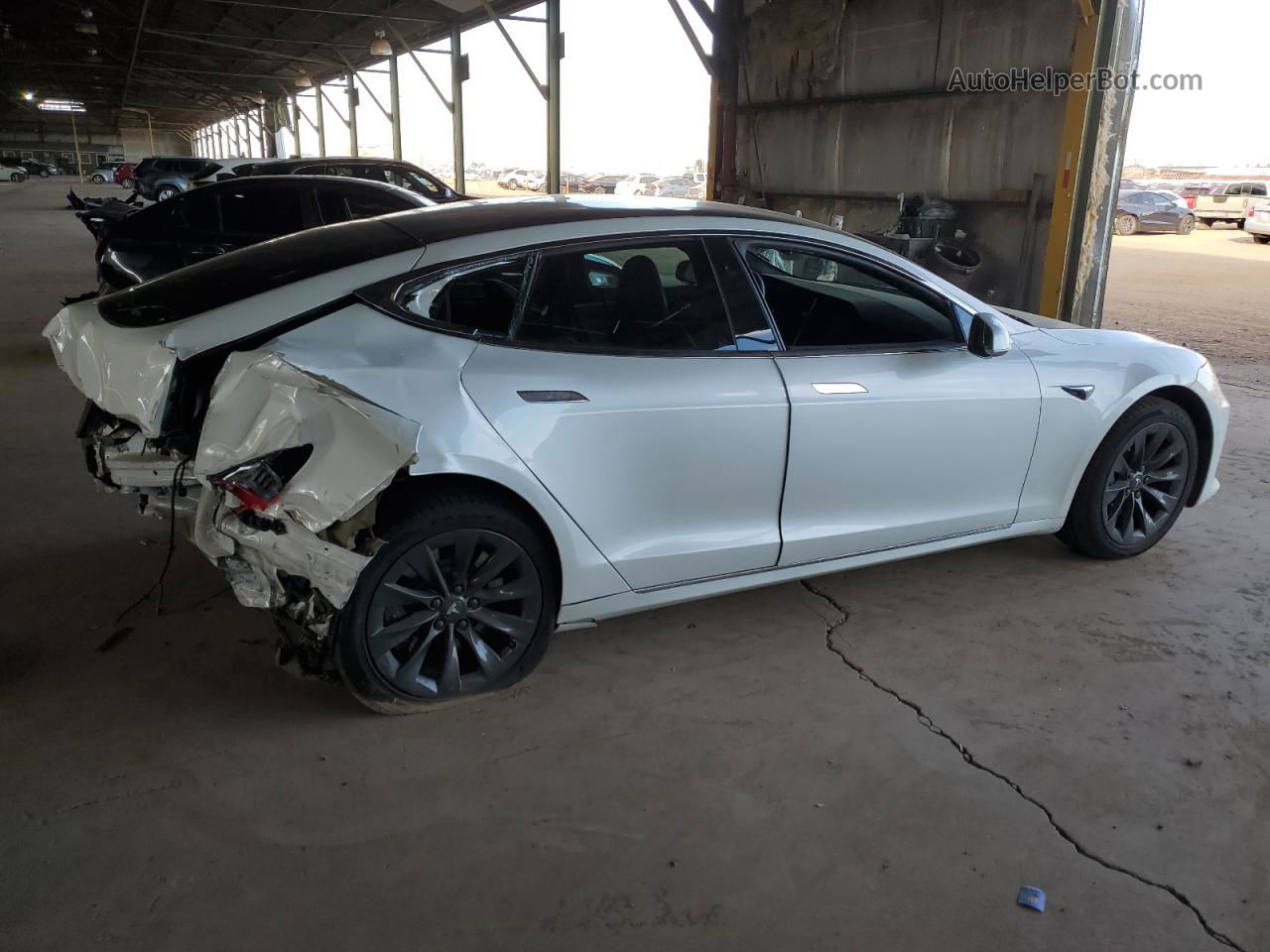 2018 Tesla Model S  White vin: 5YJSA1E25JF294987