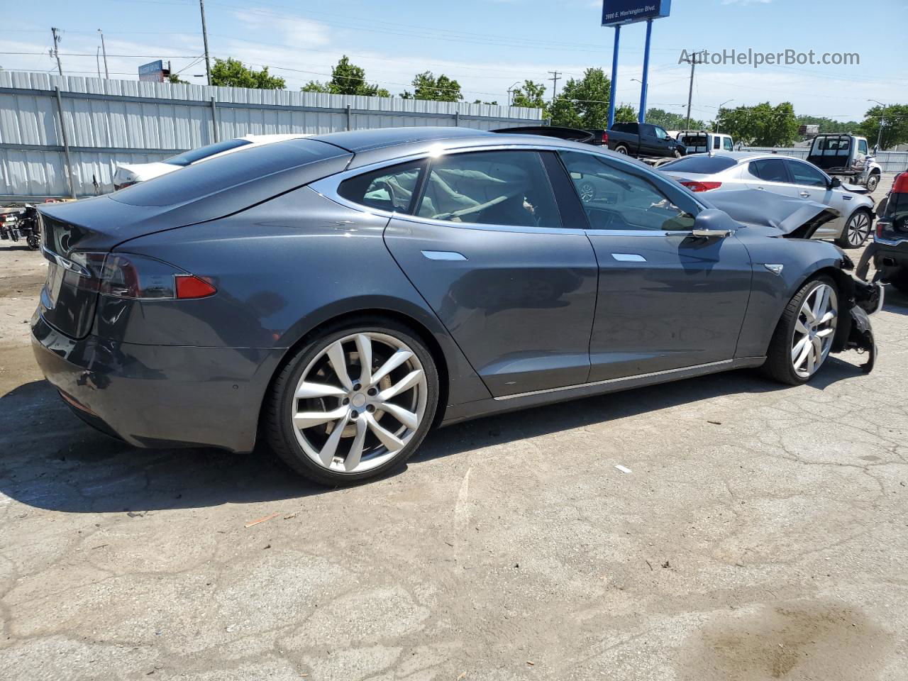 2016 Tesla Model S  Gray vin: 5YJSA1E26GF139650