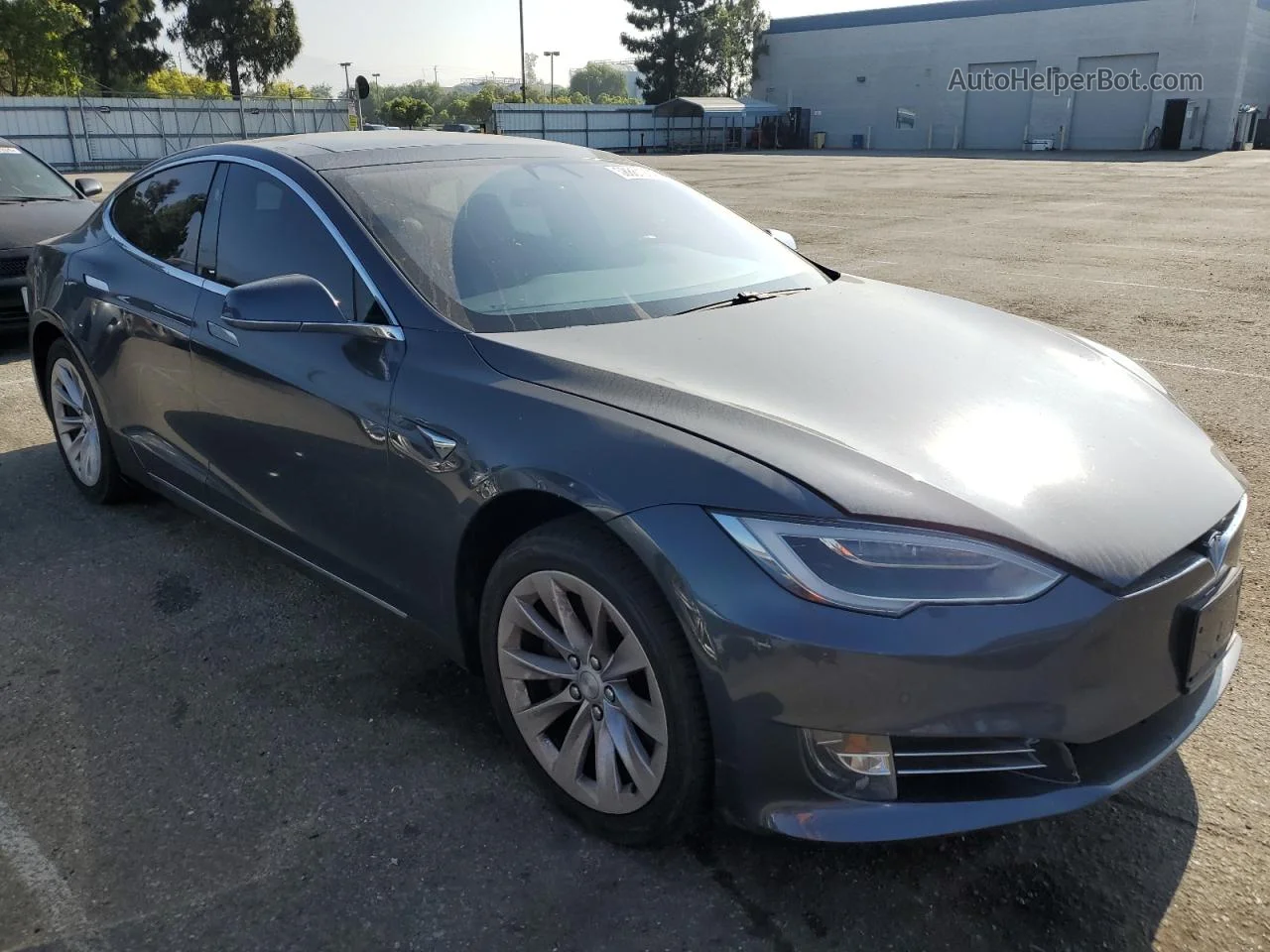 2018 Tesla Model S  Gray vin: 5YJSA1E26JF261898