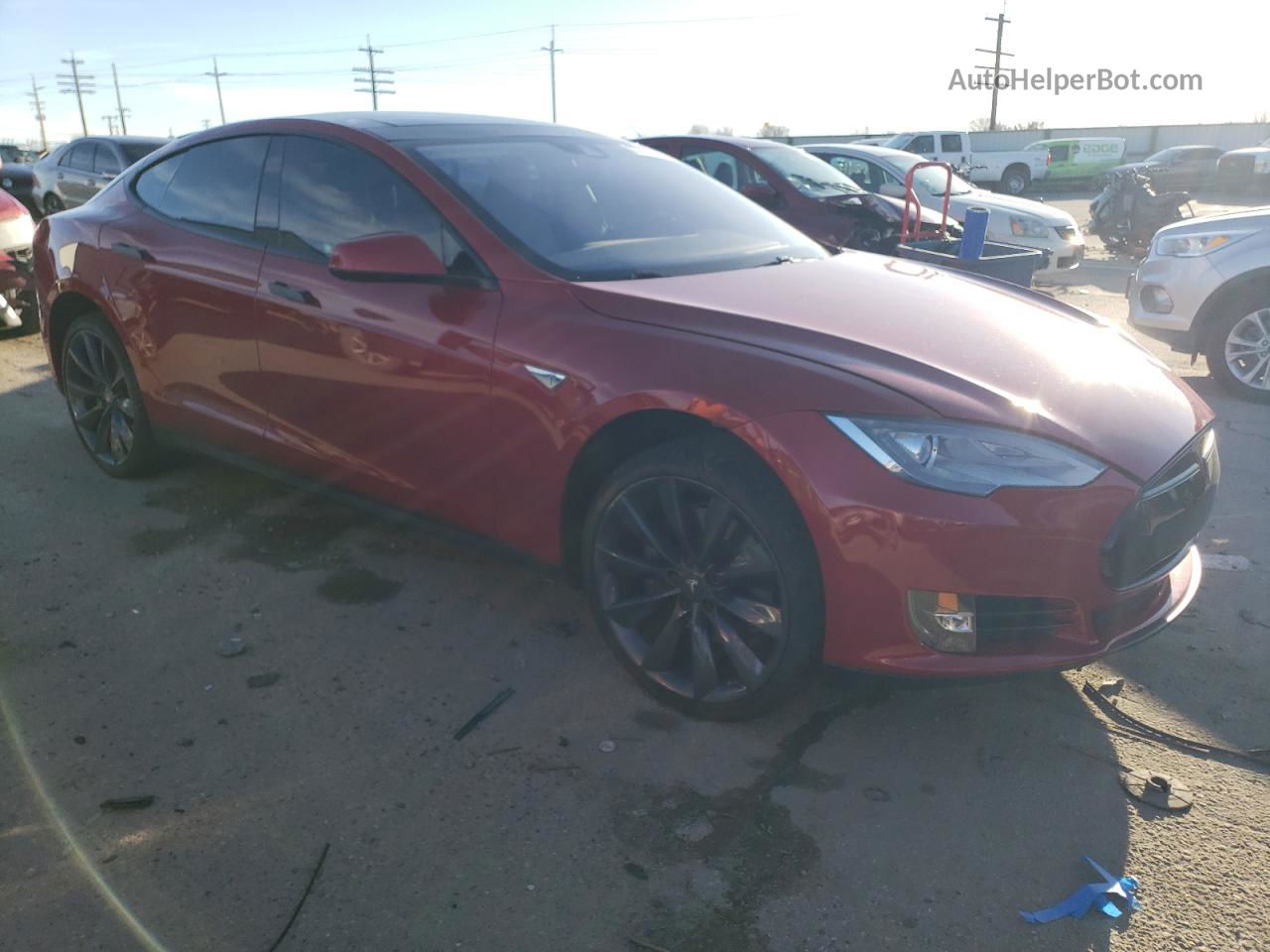 2015 Tesla Model S  Red vin: 5YJSA1E27FF109541