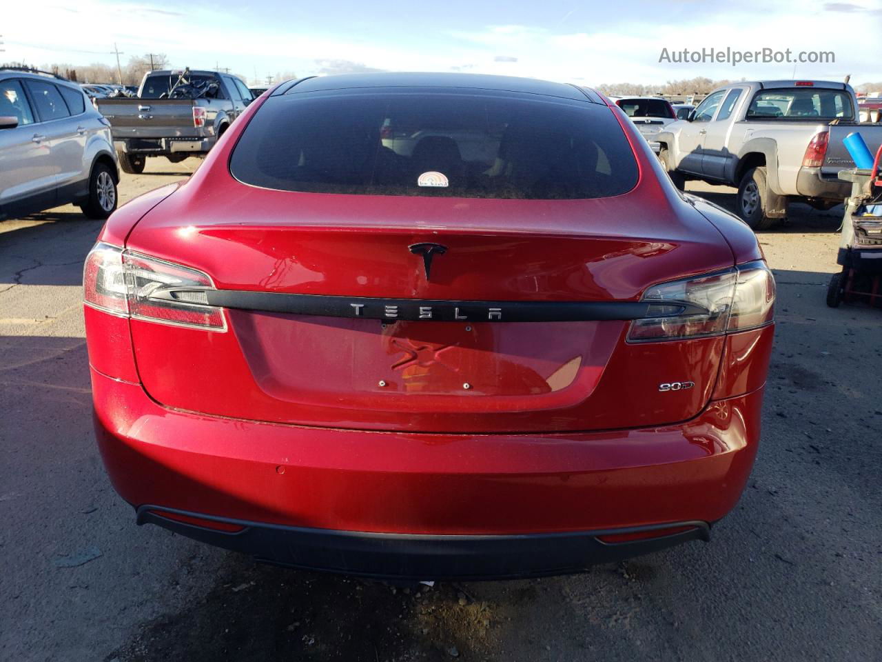 2015 Tesla Model S  Красный vin: 5YJSA1E27FF109541