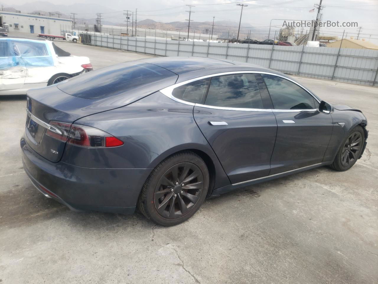 2016 Tesla Model S  Gray vin: 5YJSA1E27GF132917