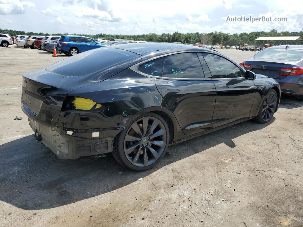 2016 Tesla Model S  Black vin: 5YJSA1E27GF159373