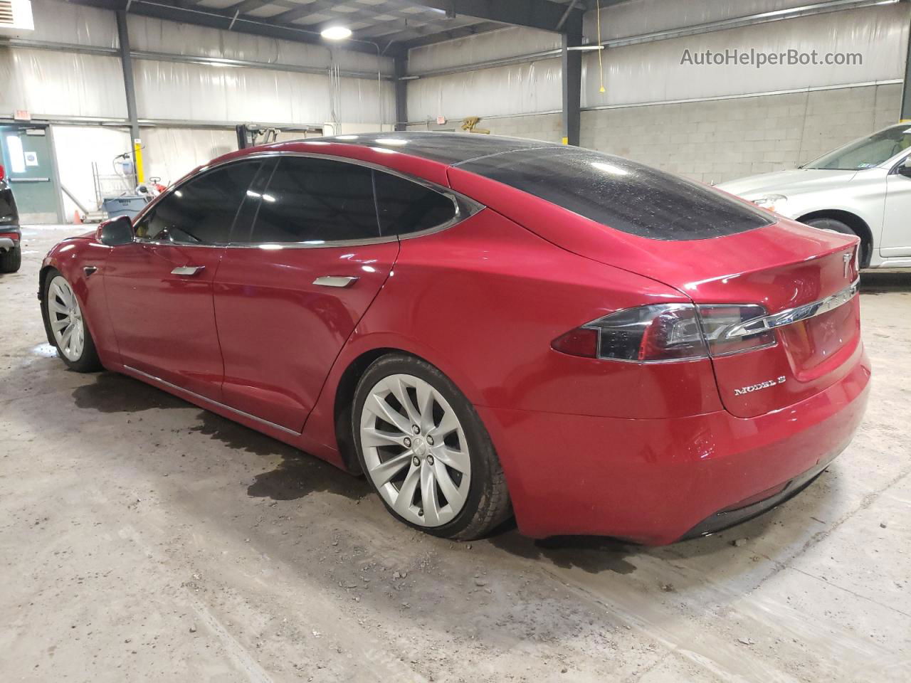 2018 Tesla Model S  Red vin: 5YJSA1E27JF243782