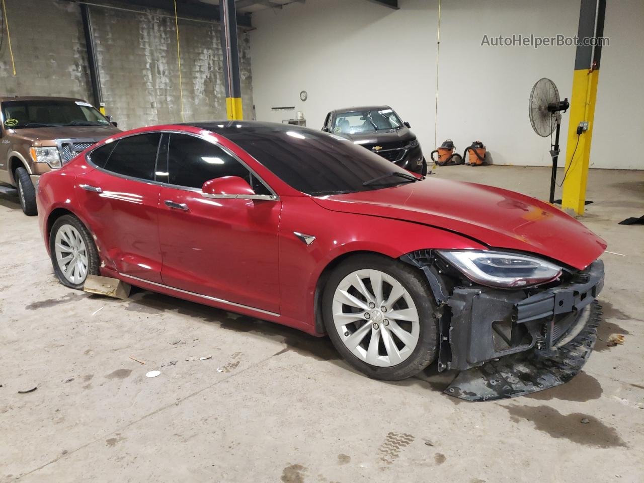 2018 Tesla Model S  Red vin: 5YJSA1E27JF243782