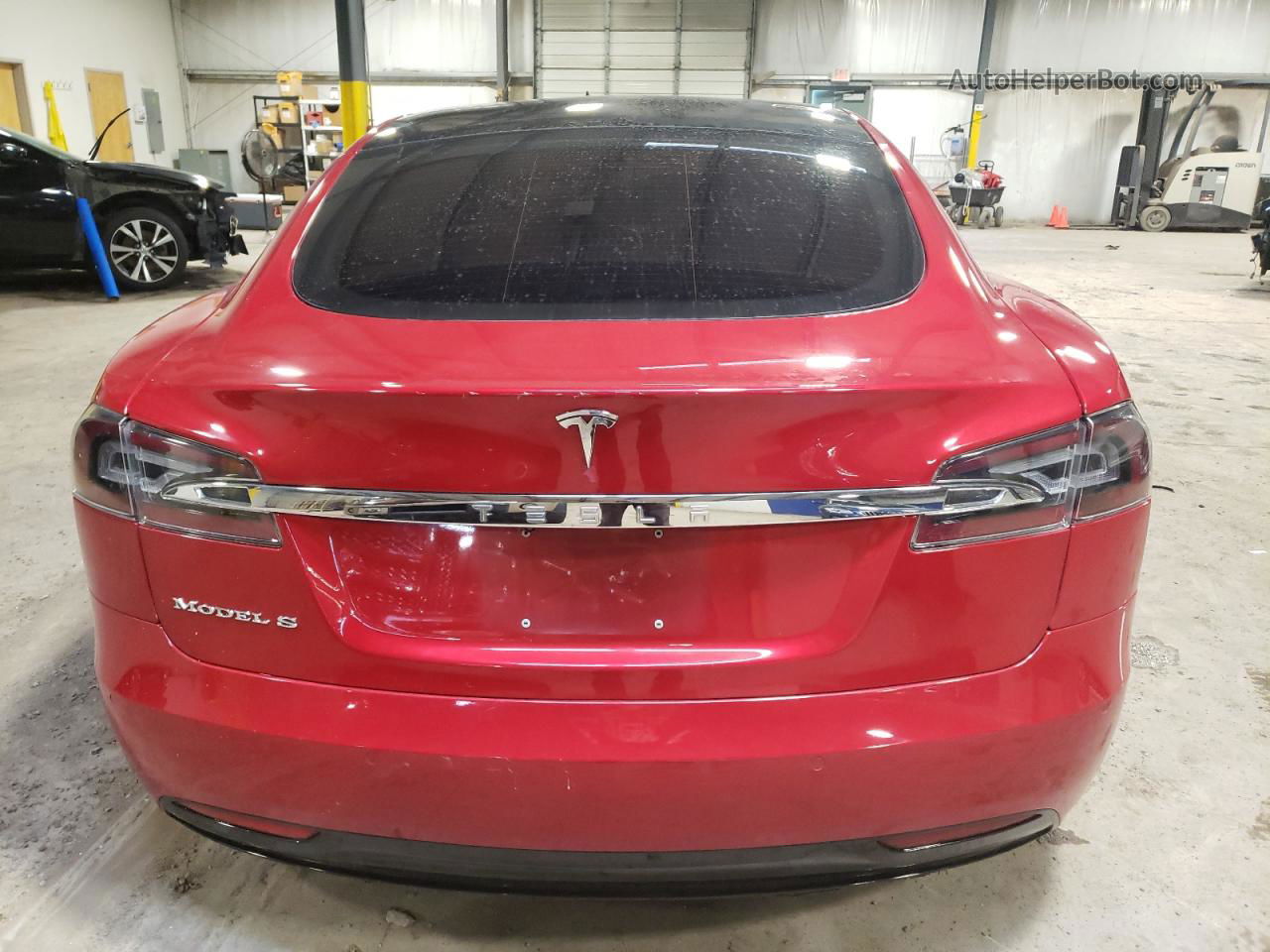 2018 Tesla Model S  Red vin: 5YJSA1E27JF243782