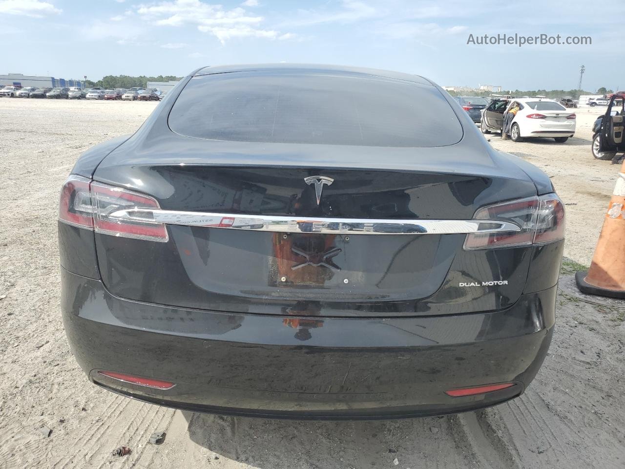 2019 Tesla Model S  Черный vin: 5YJSA1E27KF341292