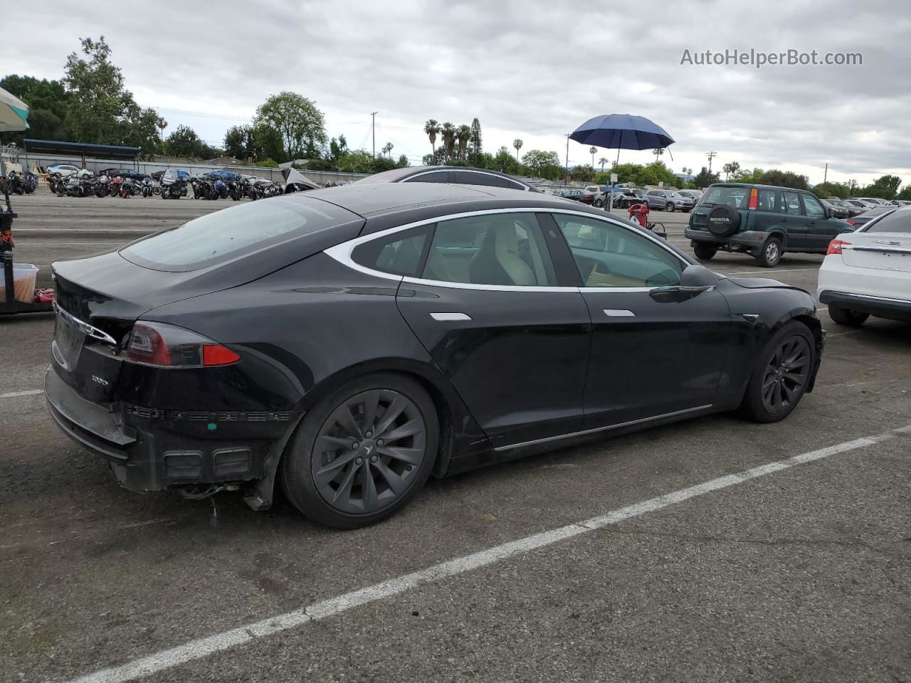 2018 Tesla Model S  Черный vin: 5YJSA1E28JF272918