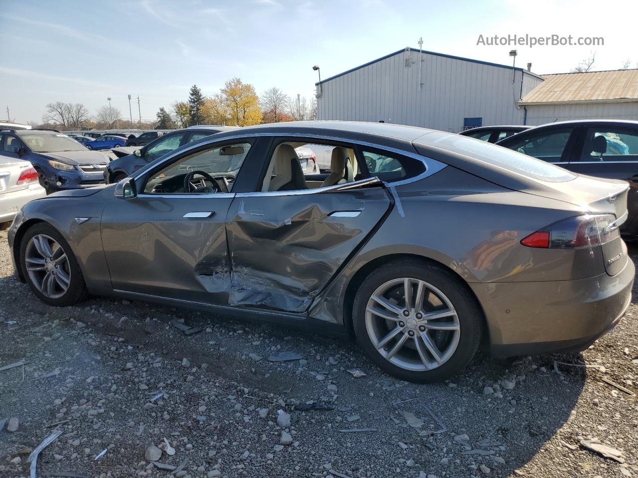 2015 Tesla Model S  Желто-коричневый vin: 5YJSA1E29FF104194
