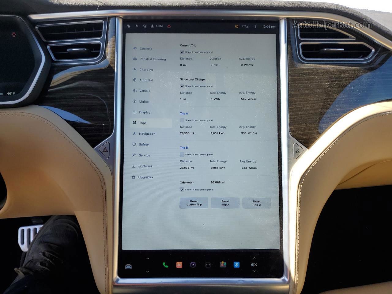 2016 Tesla Model S  White vin: 5YJSA1E29GF122244