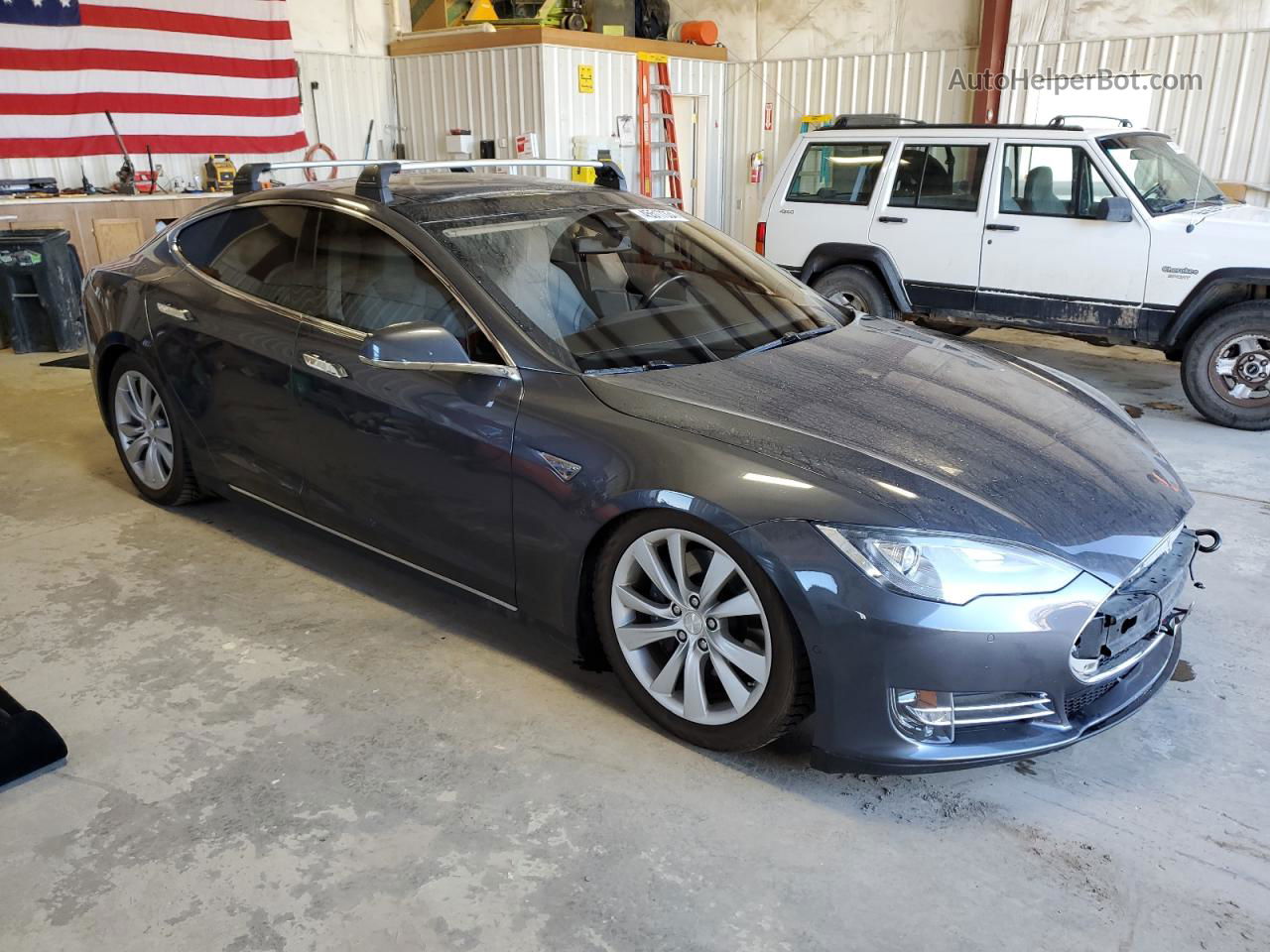 2016 Tesla Model S  Gray vin: 5YJSA1E2XGF132409