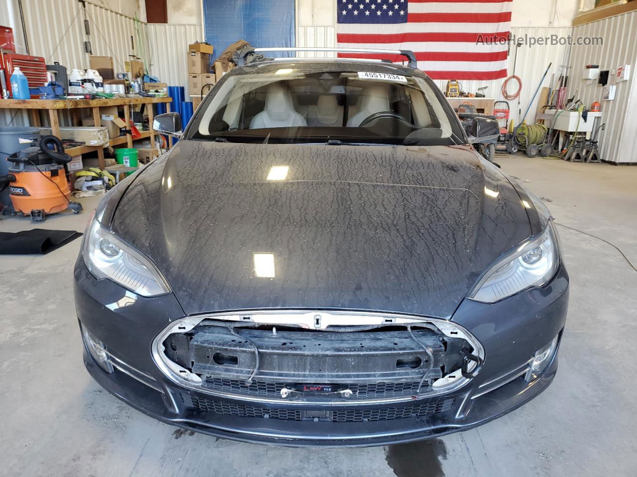 2016 Tesla Model S  Gray vin: 5YJSA1E2XGF132409