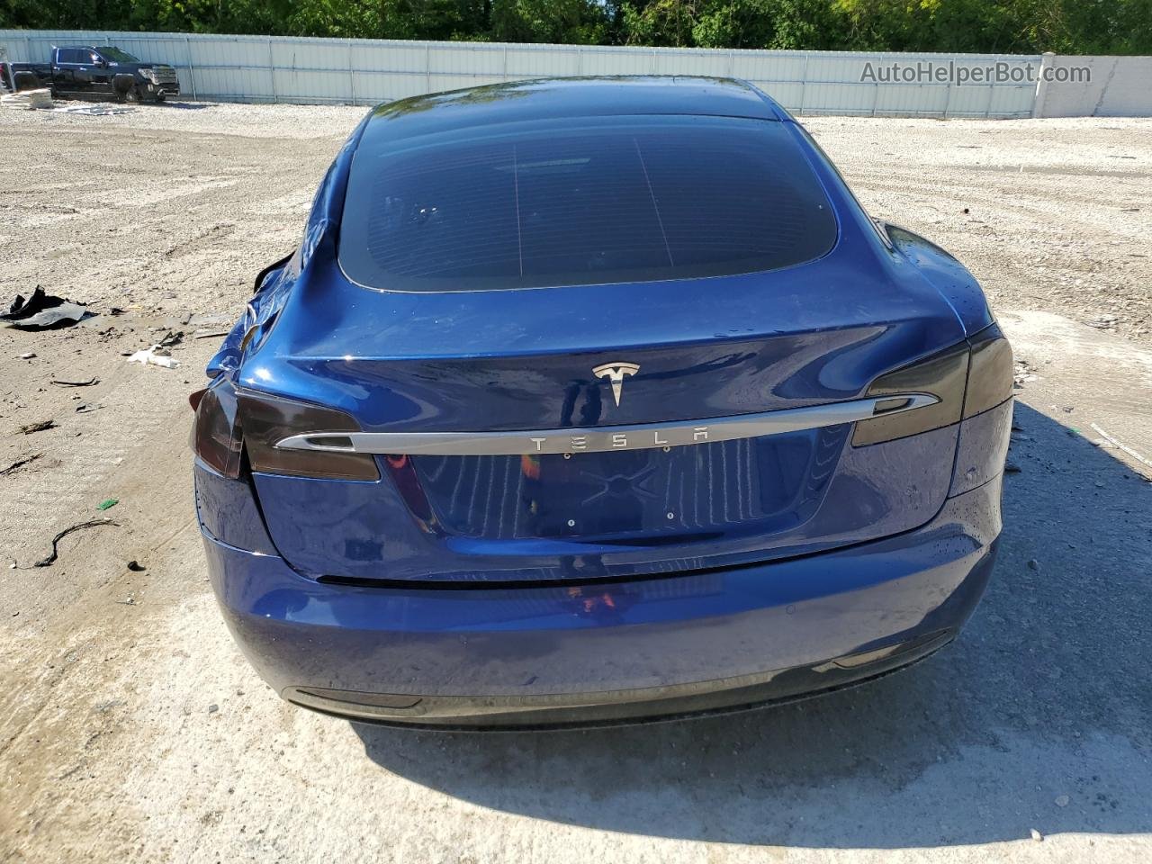 2020 Tesla Model S  Blue vin: 5YJSA1E2XLF364115