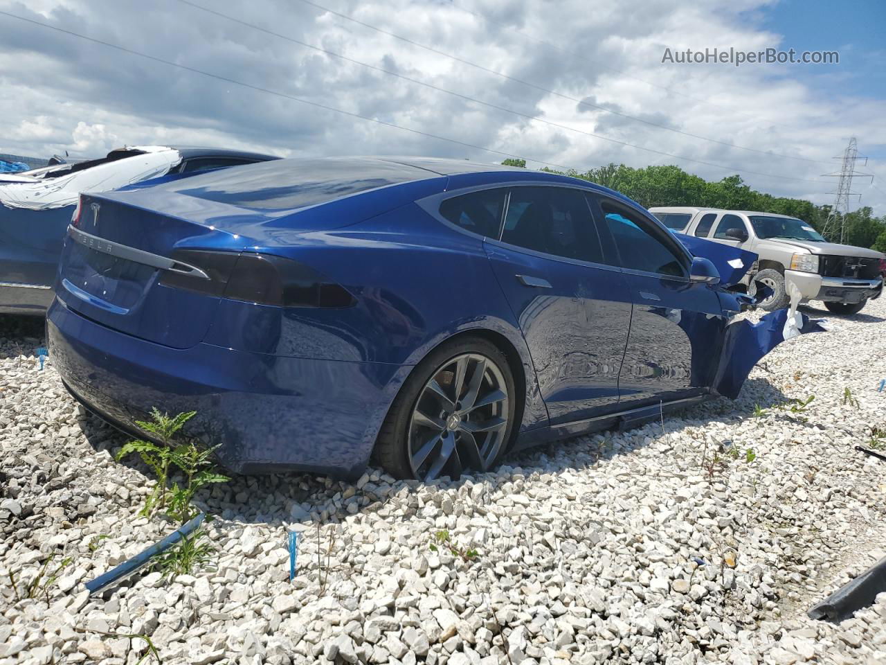 2020 Tesla Model S  Blue vin: 5YJSA1E2XLF364115