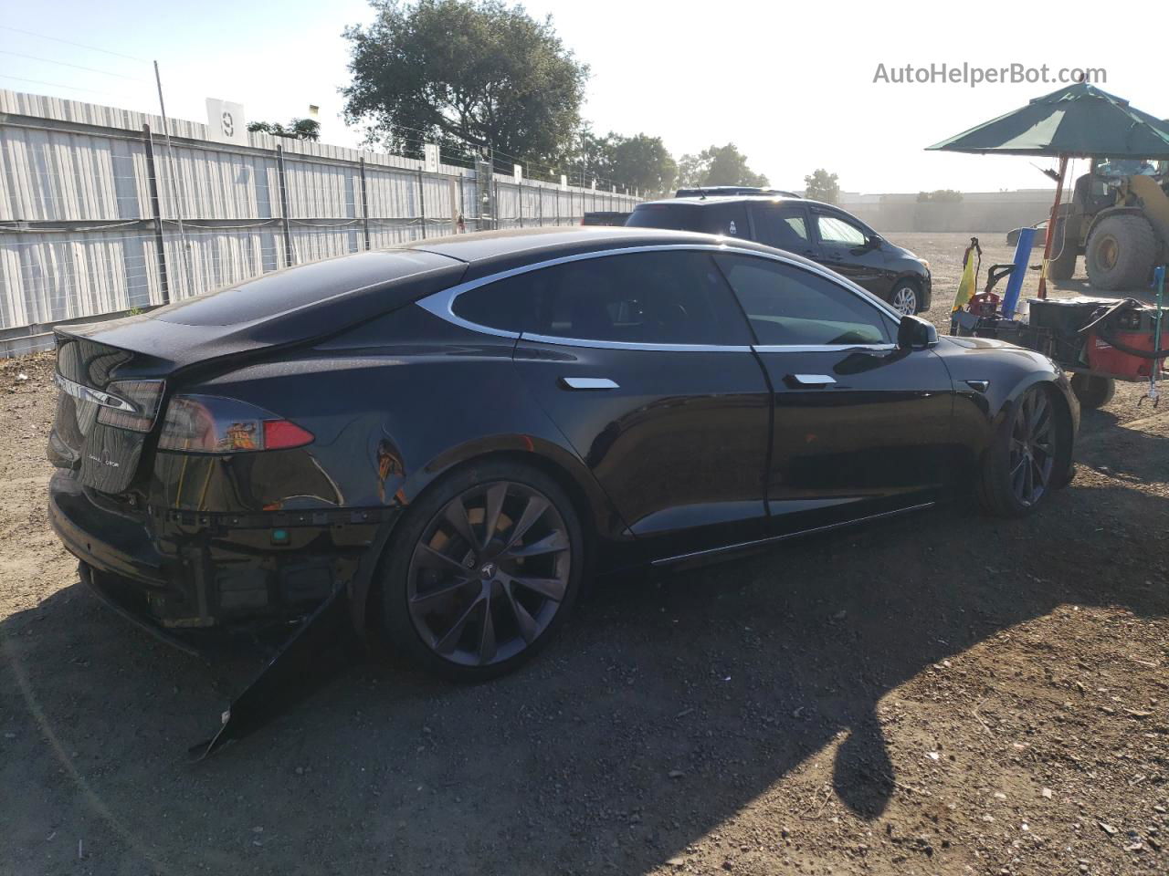 2020 Tesla Model S  Black vin: 5YJSA1E2XLF415872