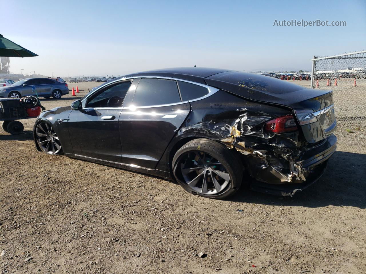 2020 Tesla Model S  Black vin: 5YJSA1E2XLF415872