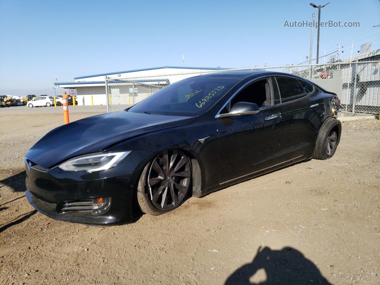 2020 Tesla Model S  Black vin: 5YJSA1E2XLF415872