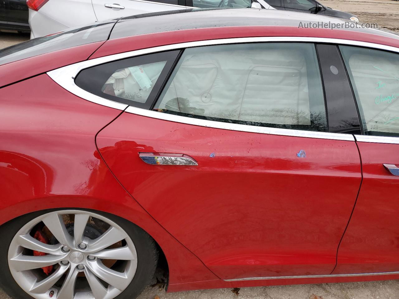 2019 Tesla Model S  Red vin: 5YJSA1E40KF313898