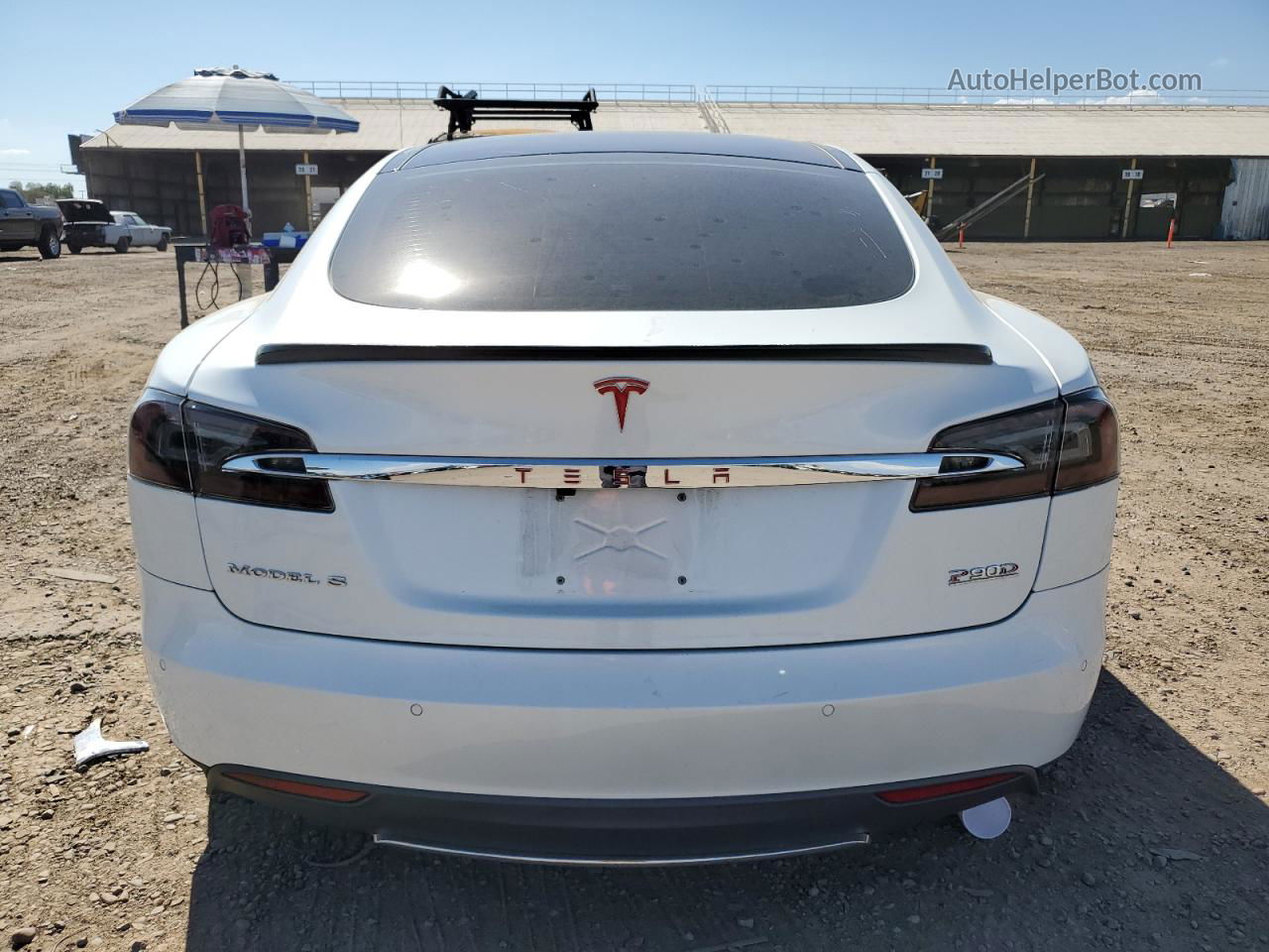 2015 Tesla Model S  White vin: 5YJSA1E41FF108595