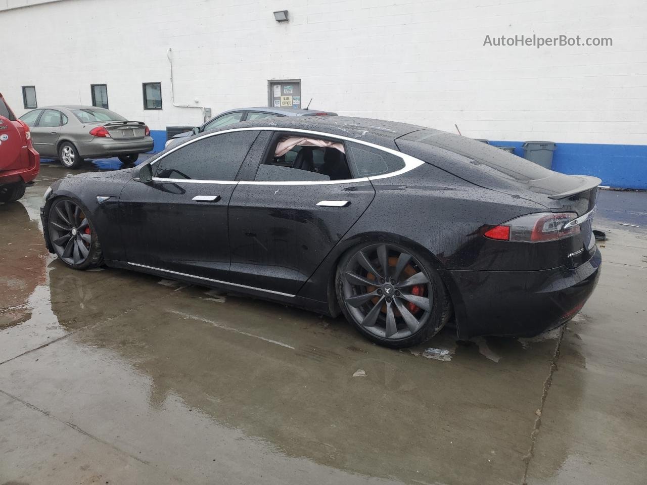2016 Tesla Model S  Black vin: 5YJSA1E41GF159385