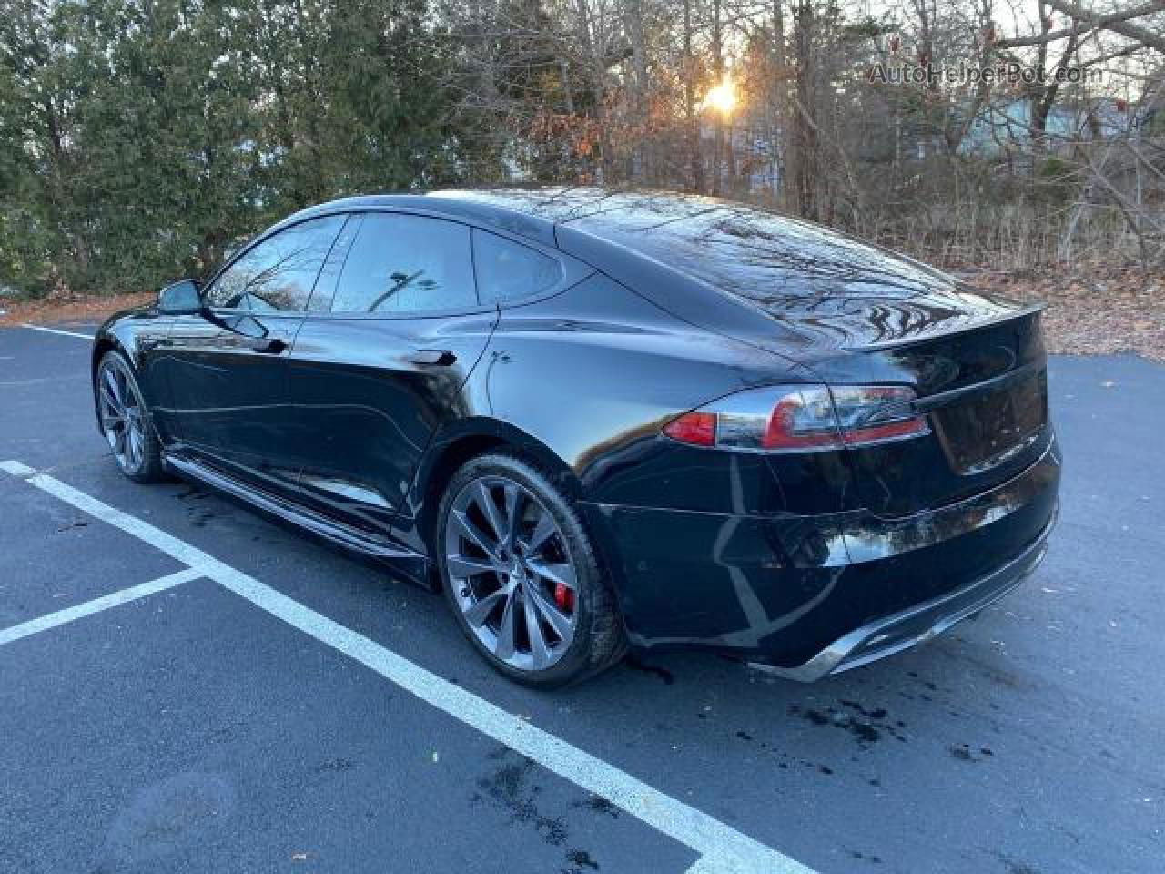 2019 Tesla Model S  Черный vin: 5YJSA1E41KF337840