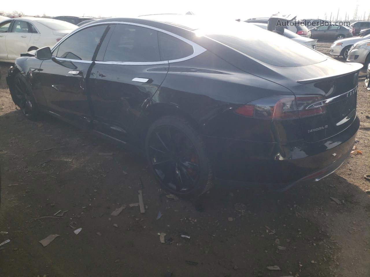 2015 Tesla Model S  Черный vin: 5YJSA1E42FF116351