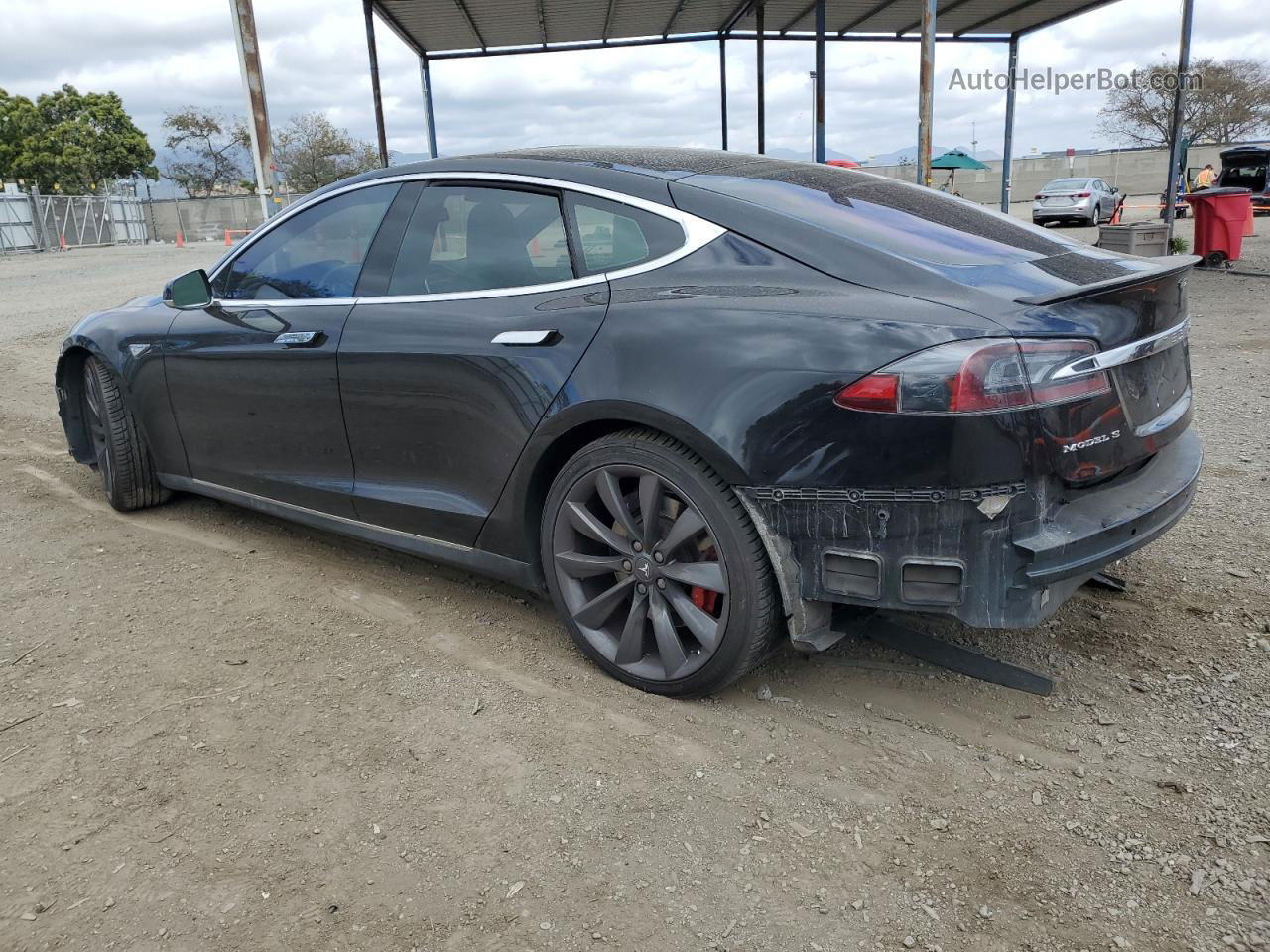 2016 Tesla Model S  Black vin: 5YJSA1E42GF133393