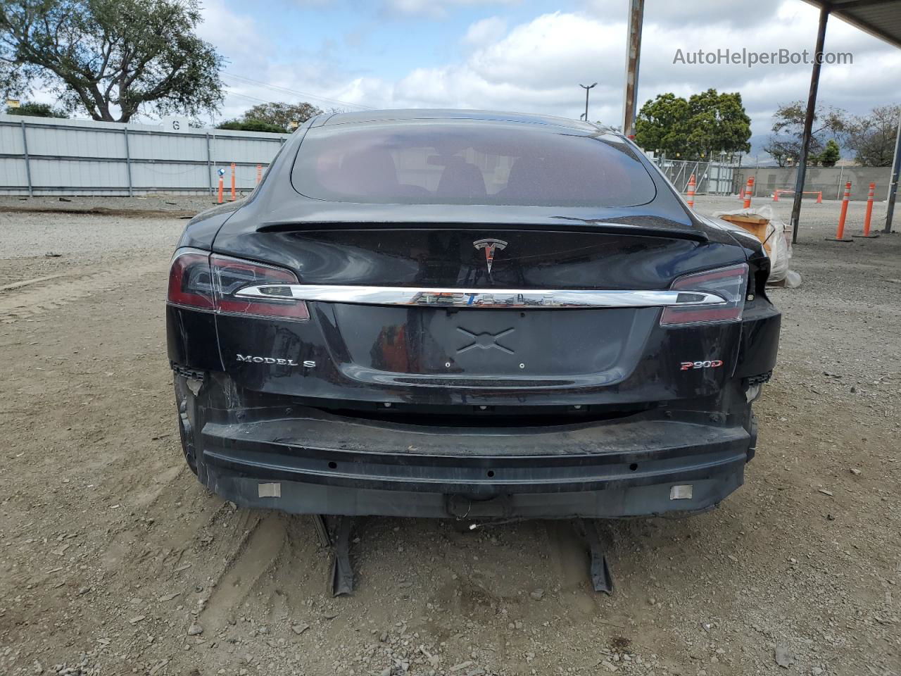 2016 Tesla Model S  Black vin: 5YJSA1E42GF133393