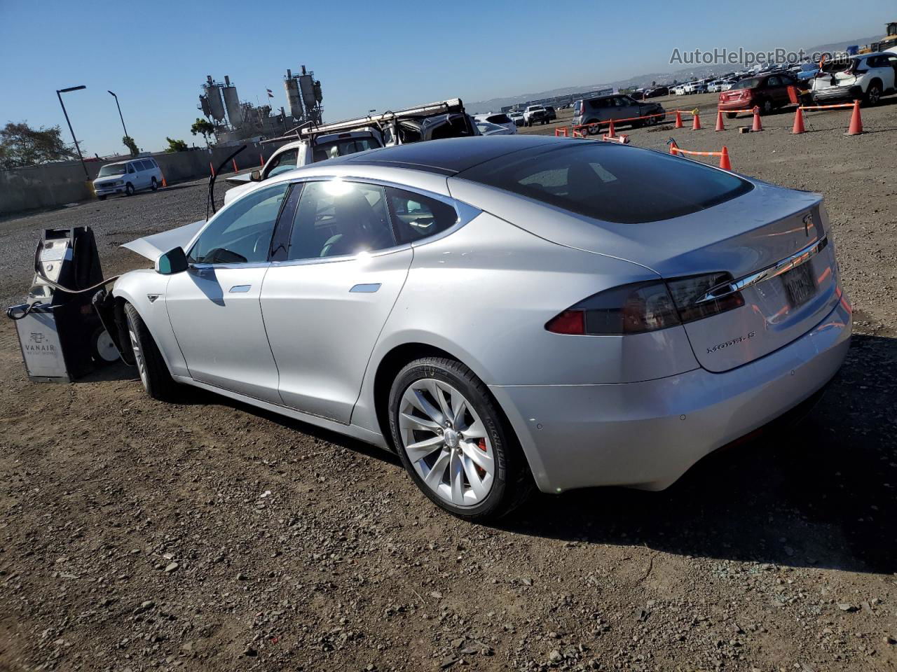 2016 Tesla Model S  Silver vin: 5YJSA1E43GF141177