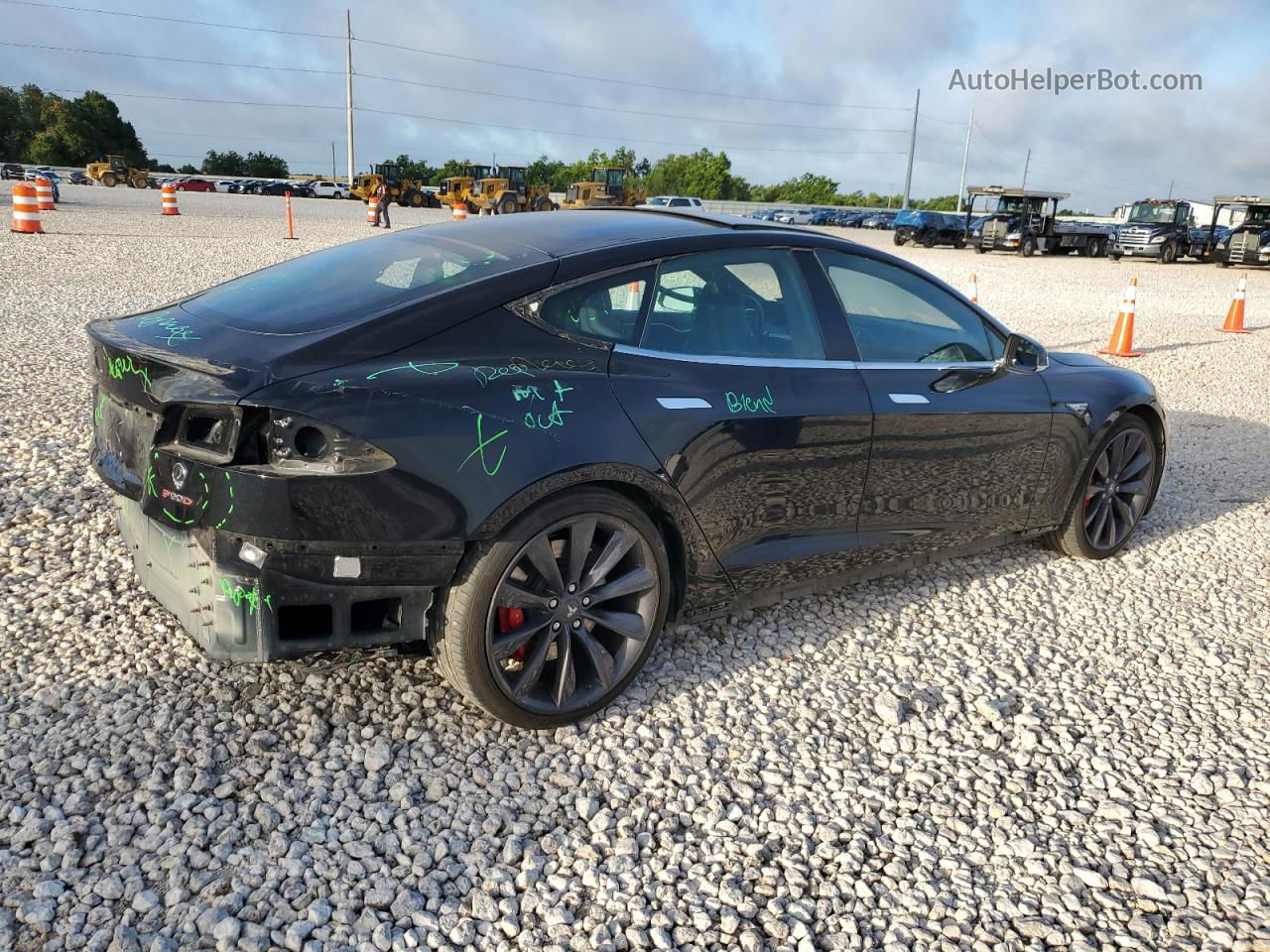 2016 Tesla Model S  Black vin: 5YJSA1E44GF123884