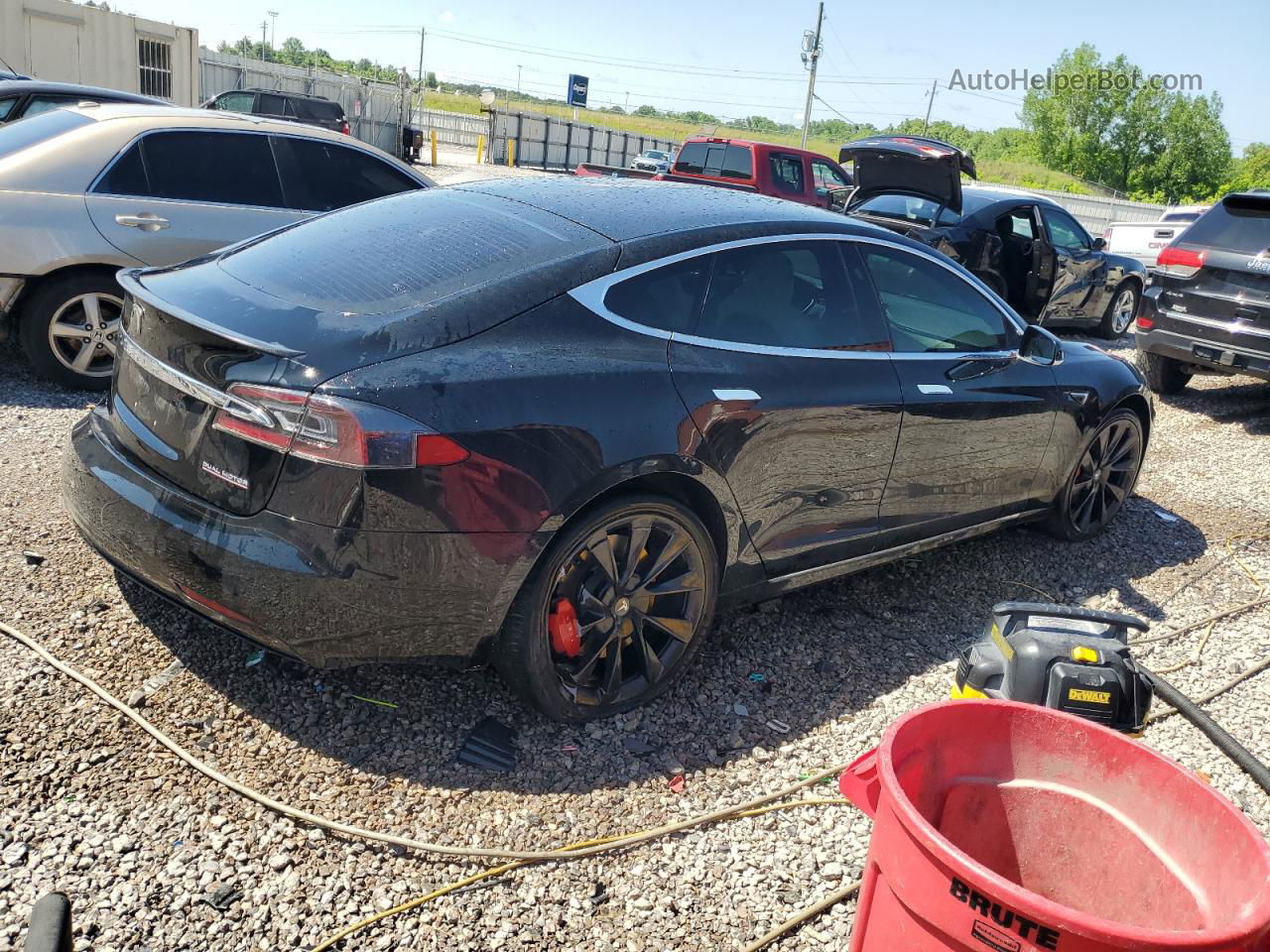 2020 Tesla Model S  Black vin: 5YJSA1E44LF370431