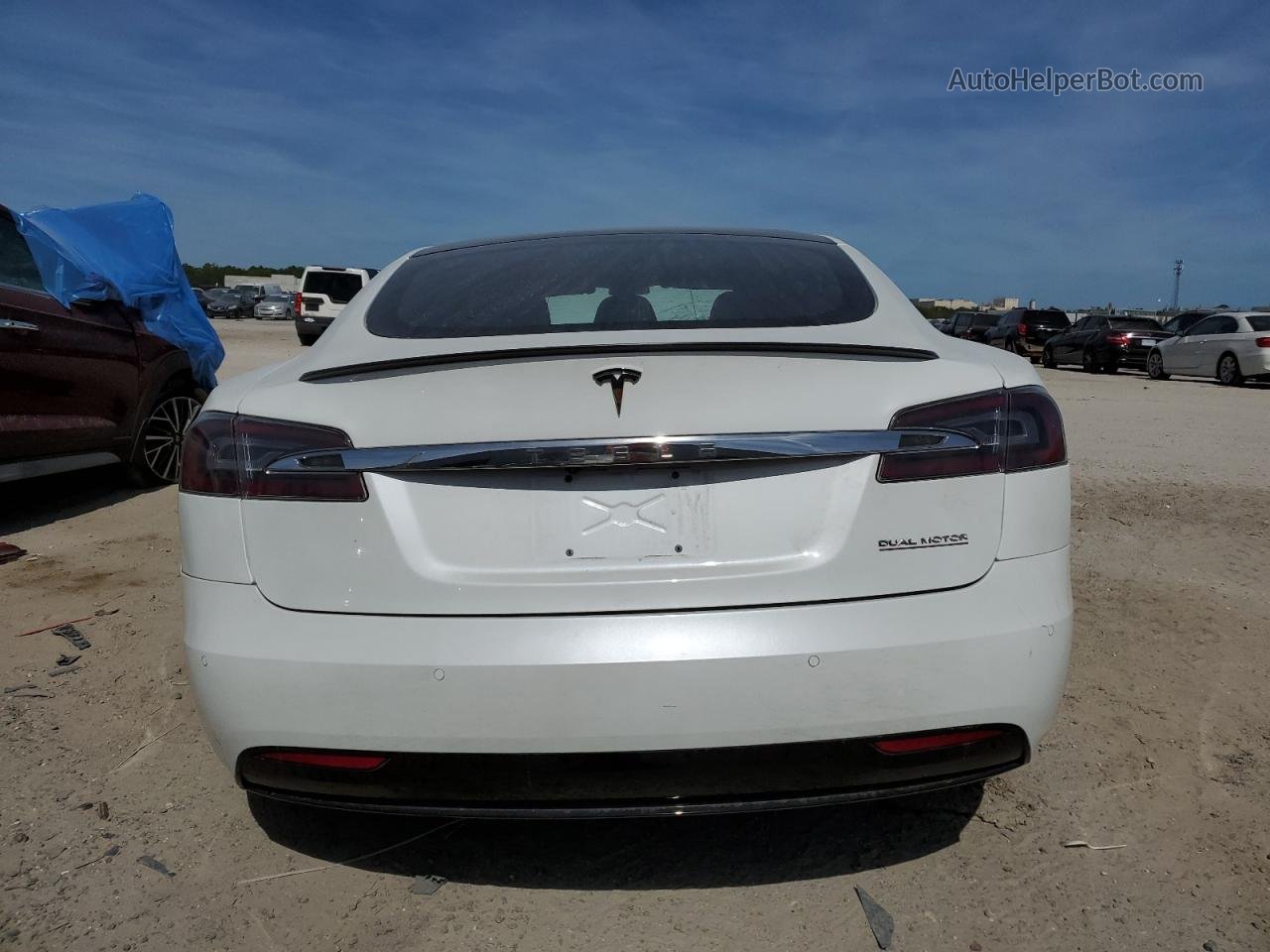 2020 Tesla Model S  White vin: 5YJSA1E44LF396026