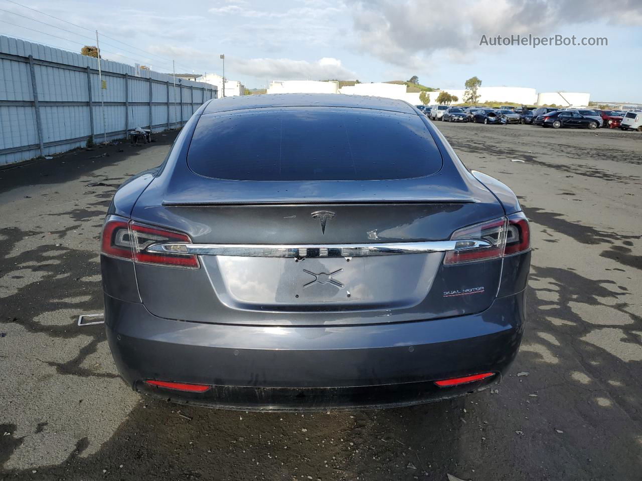 2020 Tesla Model S  Silver vin: 5YJSA1E45LF366419
